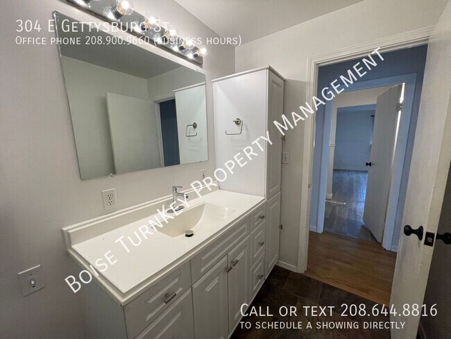 Building Photo - 304 E Gettysburg St