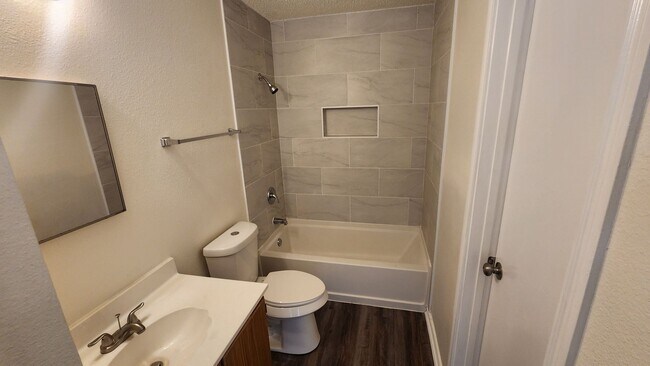 Building Photo - 3-bedroom 2.5 Bath Home in Converse
