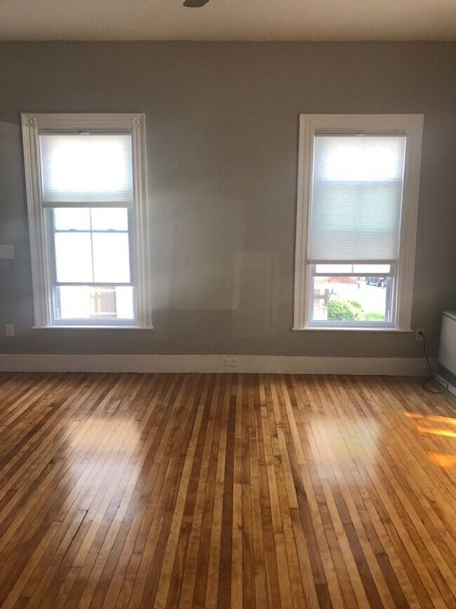 Building Photo - 28 Gilman St