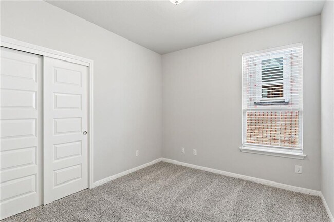 Building Photo - 313 McLintock Rd