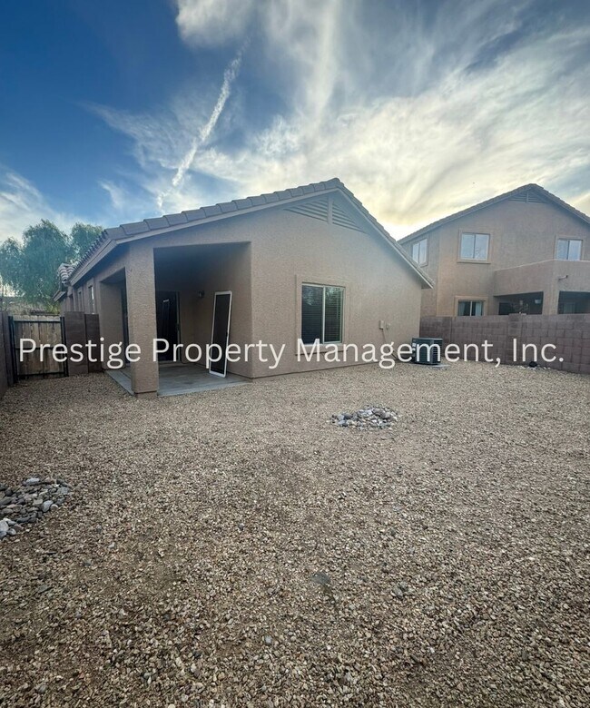 Building Photo - This 4/2 Vail home is what you've been looking for!!