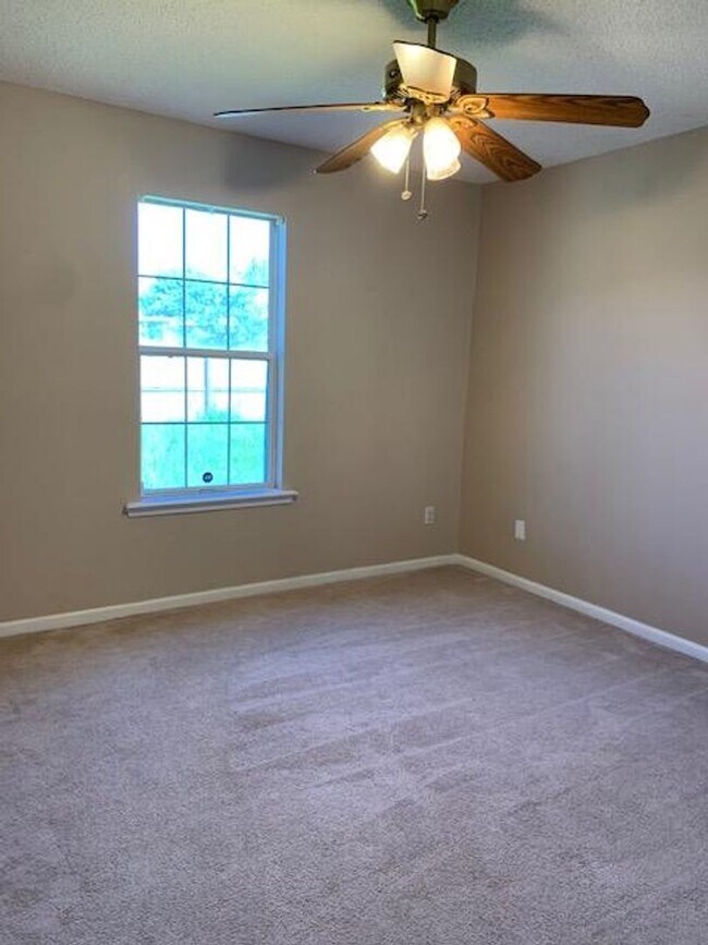 Building Photo - 3BD/2B in Valdosta, GA Close to Moody Air Force Base