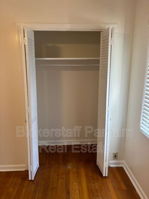 Building Photo - 5410 Kennedy St