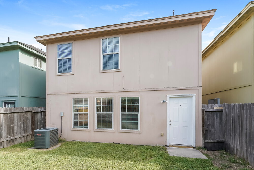 Building Photo - 4955 N Cancun Dr