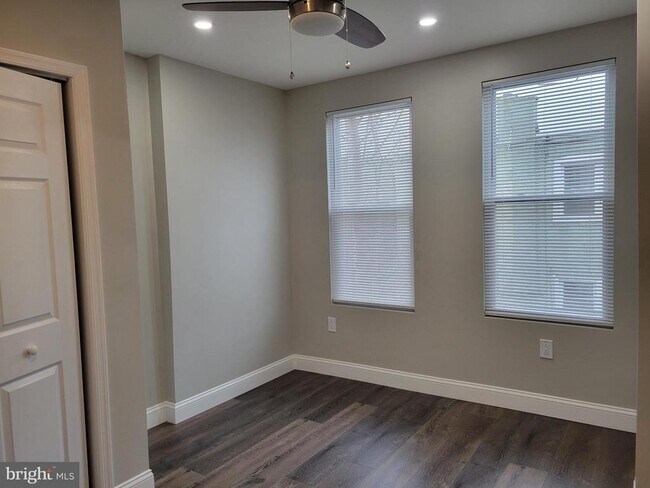 Building Photo - 1514 S 27th St