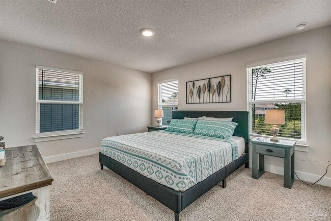 Building Photo - 14358 Gardenglen Dr