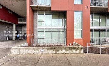 Building Photo - 2115 Yeaman Pl