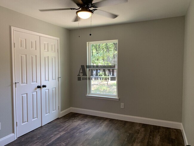 Building Photo - Remodeled 3 Bed 2 Bath Home!