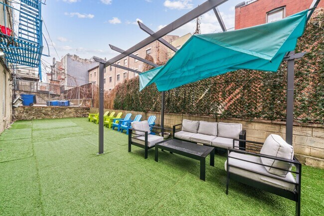 Building Photo - 2458 Lorillard Pl