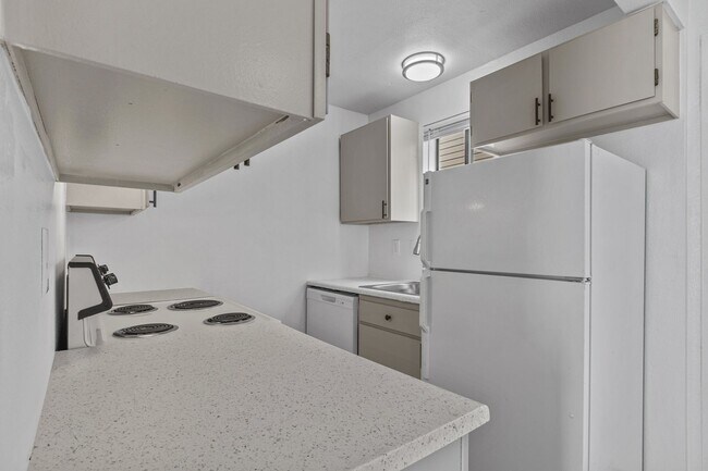 Building Photo - Free rent through June! Amazing one bedroo...