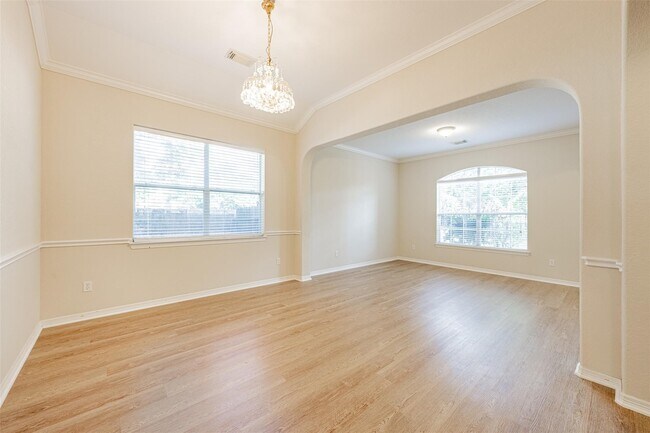 Building Photo - 13727 Charterhouse Way