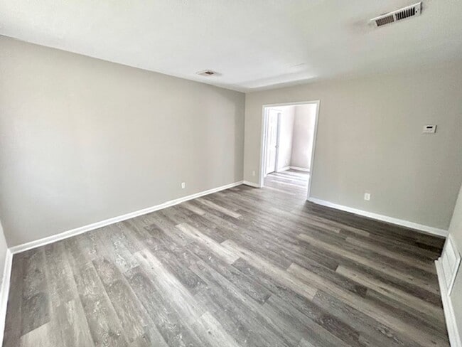 Building Photo - 3218 Teton Dr NW