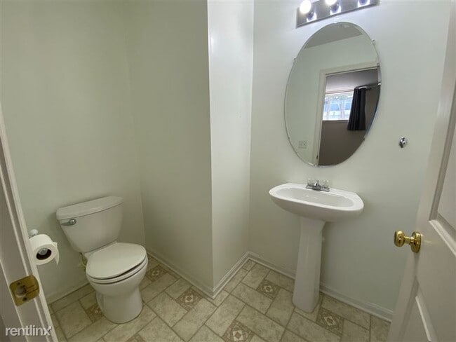 Building Photo - 1045 Maiden Ln