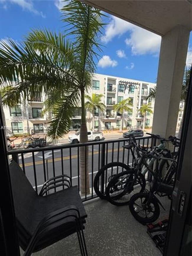 Building Photo - 8167 NW 41st St