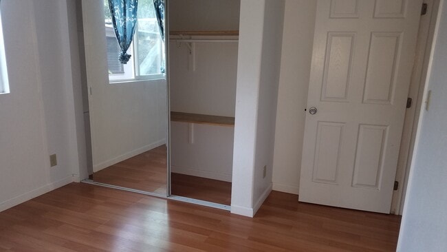 Building Photo - 1387 Frank St