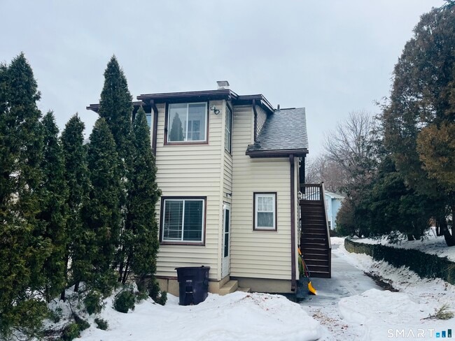 Building Photo - 23 Konstin Pl