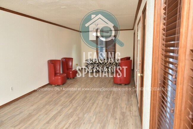 Building Photo - Central Norman 3 Bed 3 Bath PRELEASING FOR FALL 2026 SEMESTER