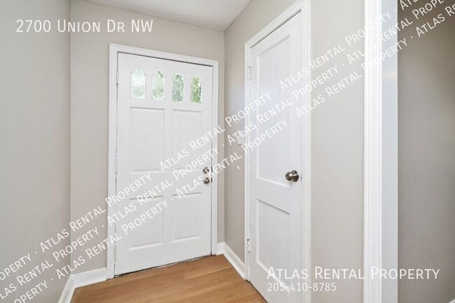 Building Photo - 2700 Union Dr NW