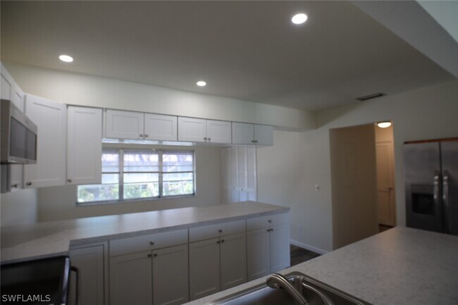 Building Photo - 4012 Coronado Pkwy