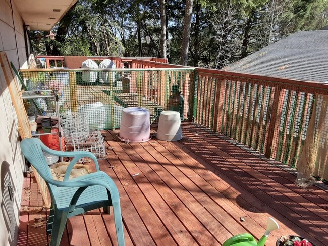 Building Photo - 25859 Madrone Dr