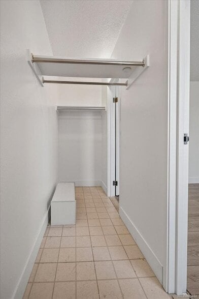 Building Photo - 2150 S Vaughn Way