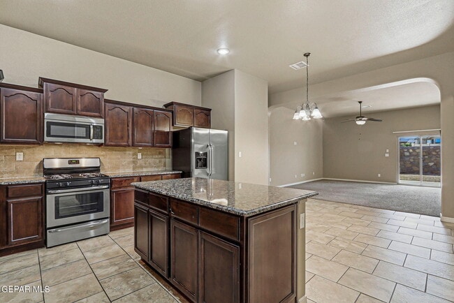 Building Photo - 3133 Clearbrook