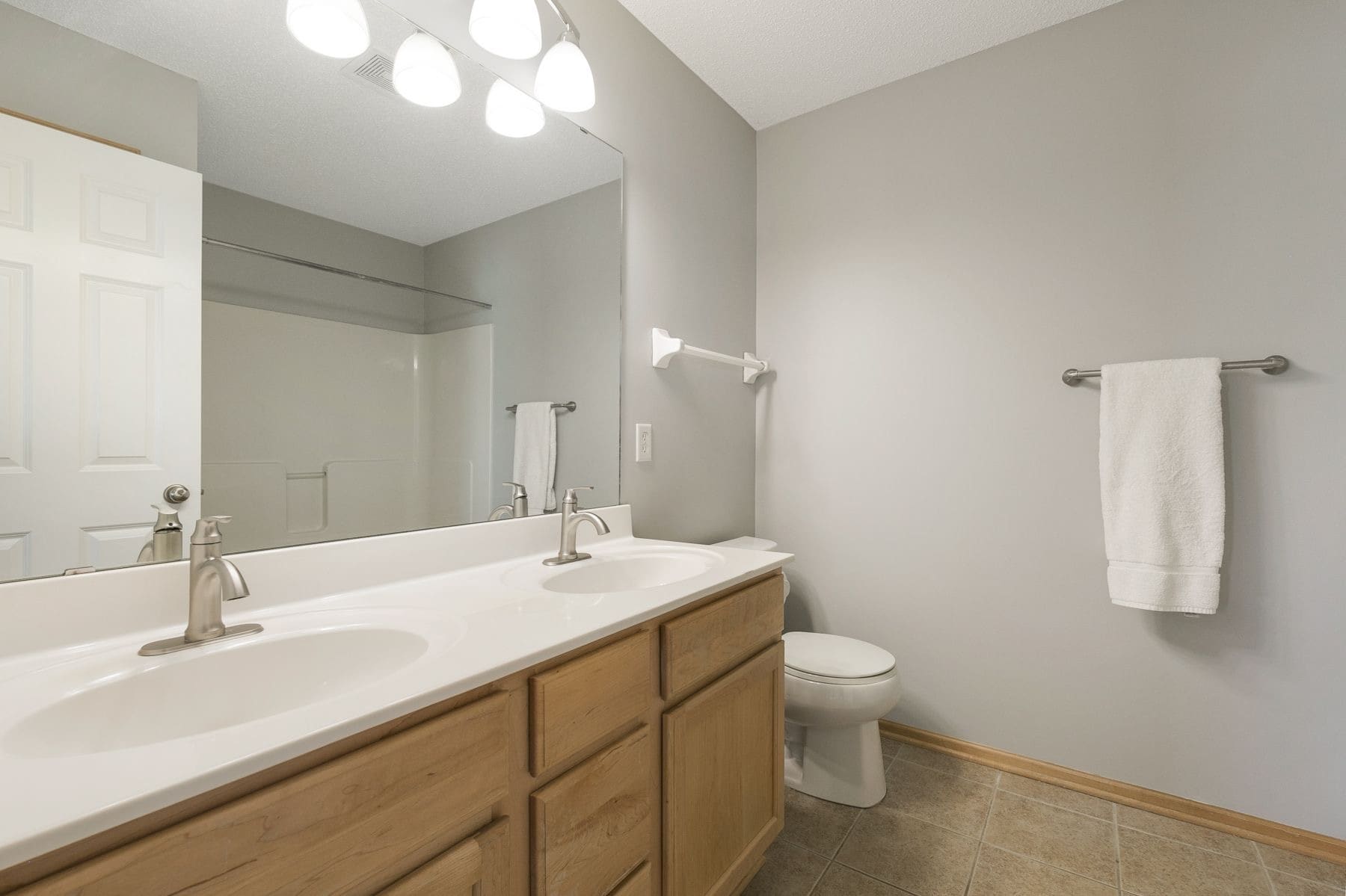 Master Bath - 5030 Fountain Ln N