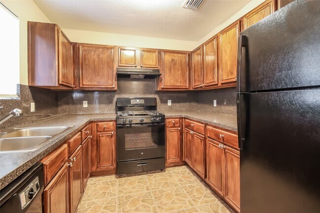 Building Photo - 2219 Hadden Hollow Dr