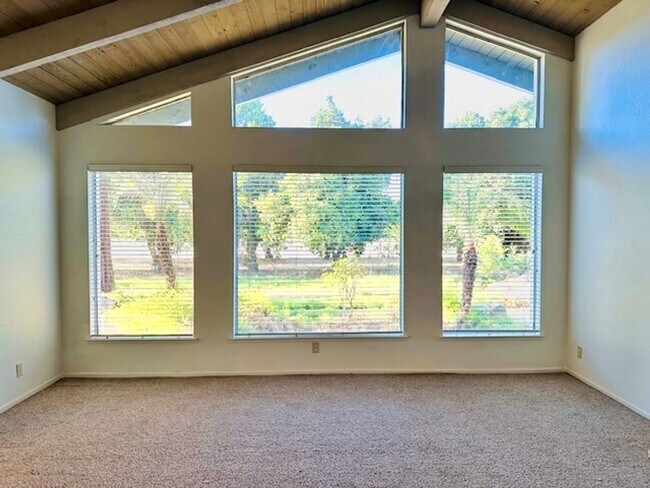 Building Photo - $3,300 Fowler & Shepherd, Solar & Swimming...