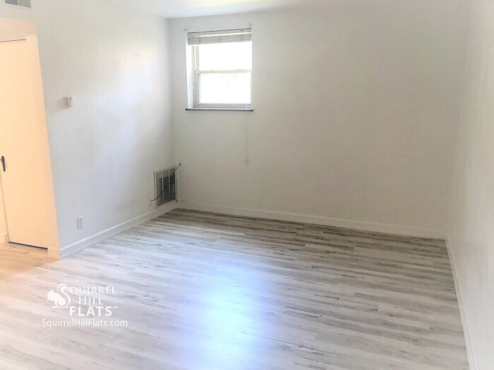 Building Photo - 5712 Phillips Ave