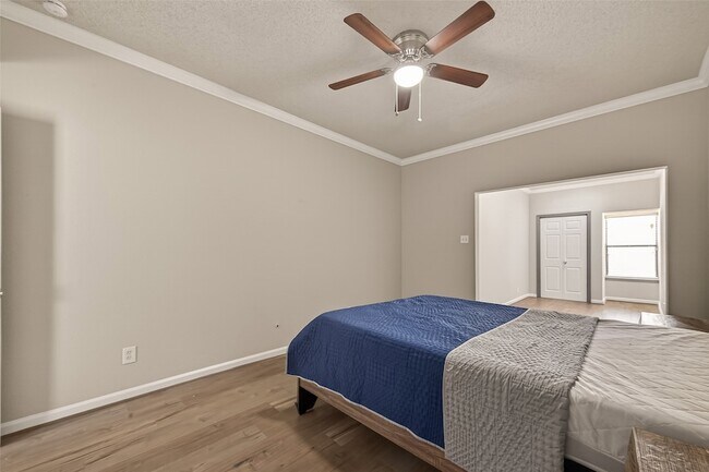 Building Photo - 4024 Breakwood Dr