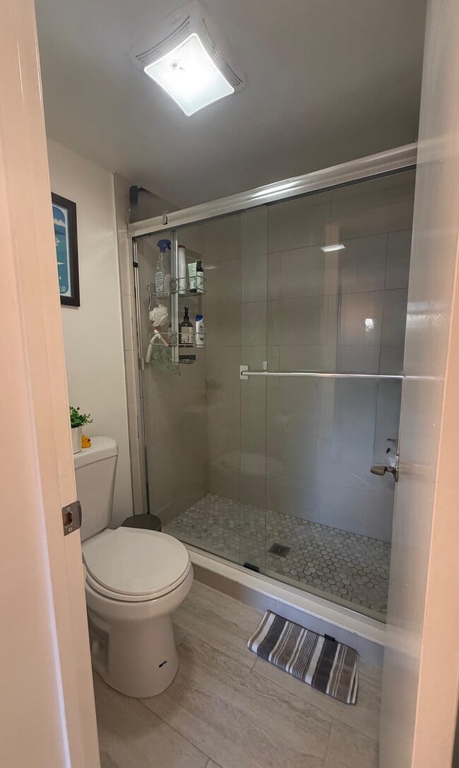 Building Photo - 3050 NW 42nd Ave