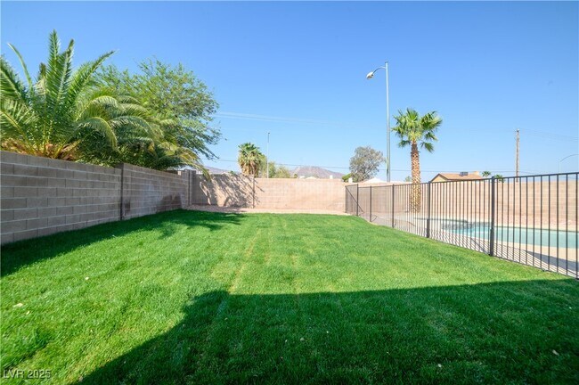 Building Photo - 836 Teal Wing Way
