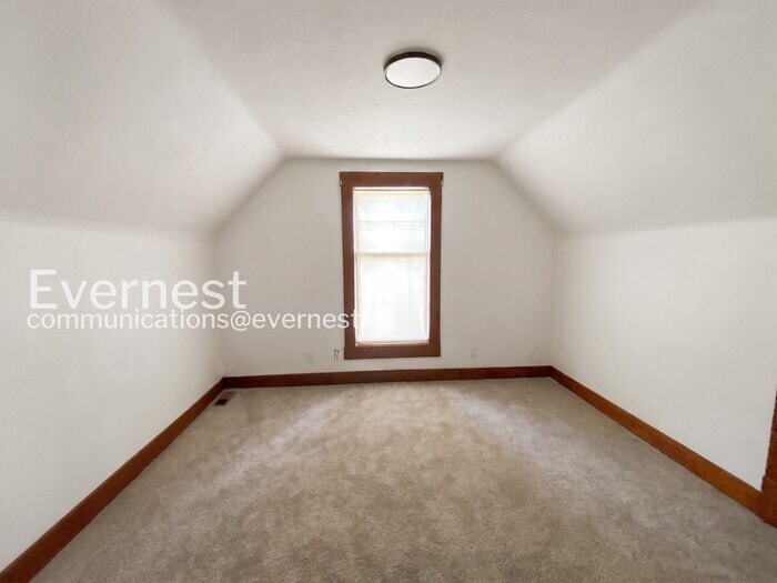 Building Photo - 275 Cornell Ave
