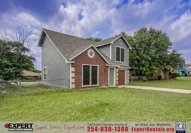 Building Photo - 2307 Lazy Ridge Dr