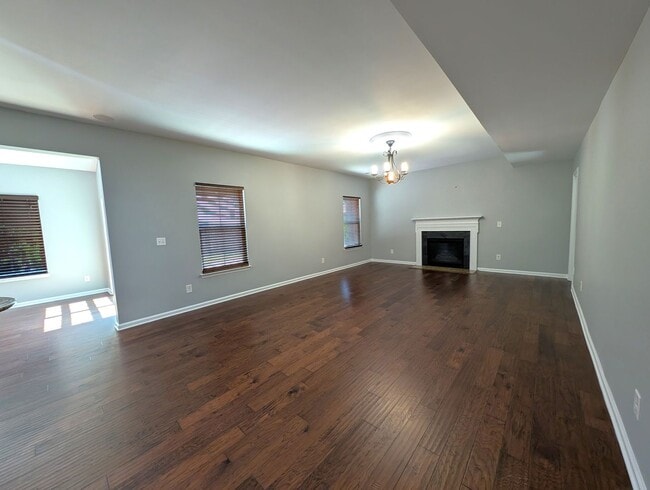 Building Photo - Stunning 2 Story Home Located in The Settlements at Withrow Downs Community!