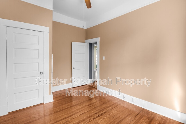 Building Photo - 1206 E 48th St