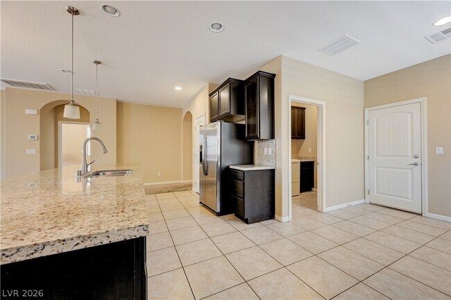 Building Photo - 6173 Barby Cove St