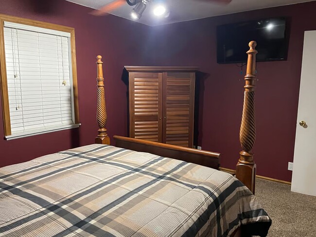 Building Photo - 3 bedroom 2 bath in Rogers, ALL UTILITIES ...