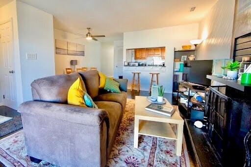 Building Photo - 736 W Ocean View Ave