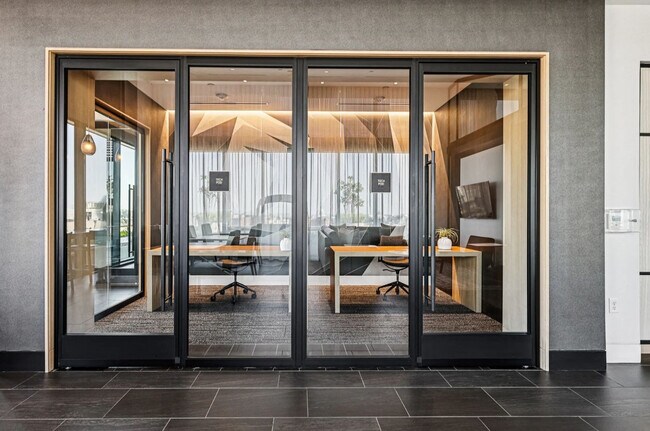 Building Photo - 550 Morse St NE