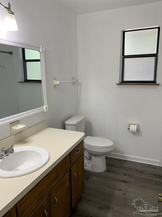 Building Photo - 9565 Sunnehanna Blvd