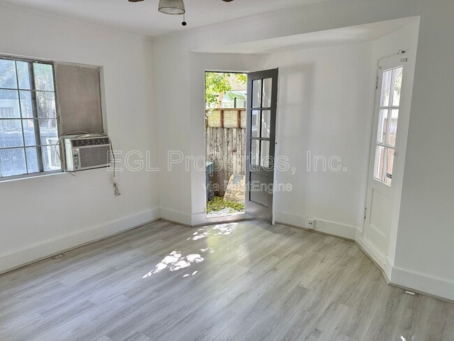 Building Photo - 358 N San Vicente Blvd