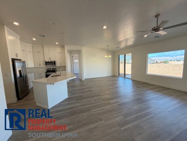 Building Photo - Brand New Home near Sand Hollow