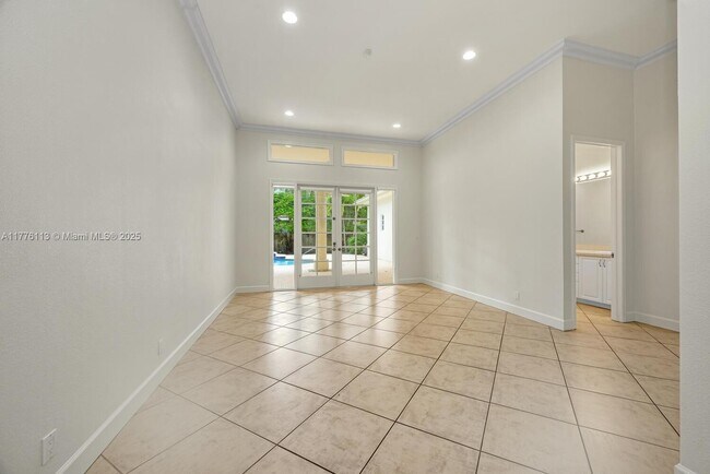 Building Photo - 11149 SW 78th Ave