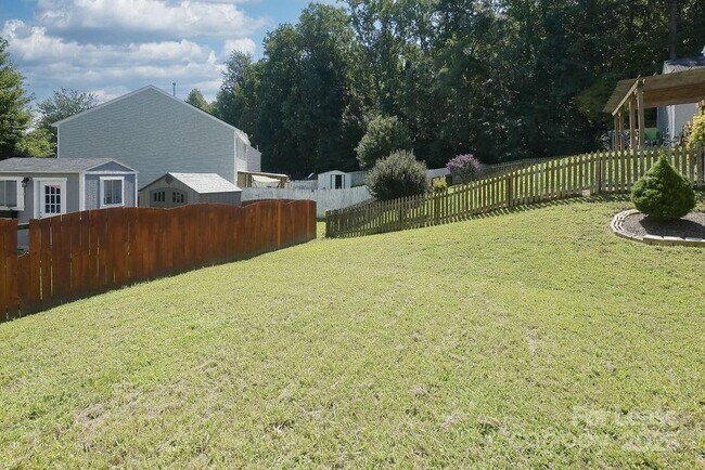 Building Photo - 3130 Osceola Lane