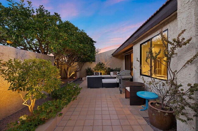 Building Photo - Mountain View Retreat in Palm Springs