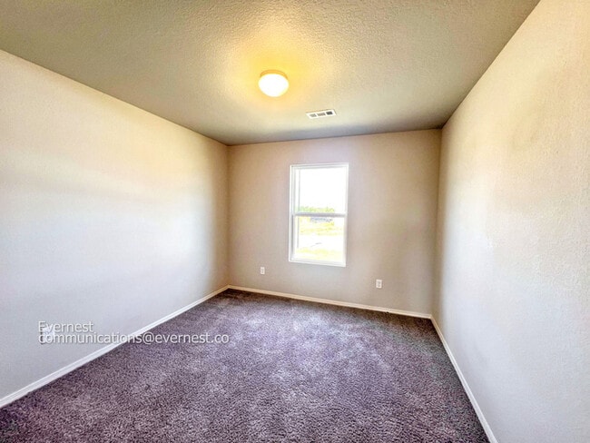 Building Photo - 1137 Santa Fe Trl