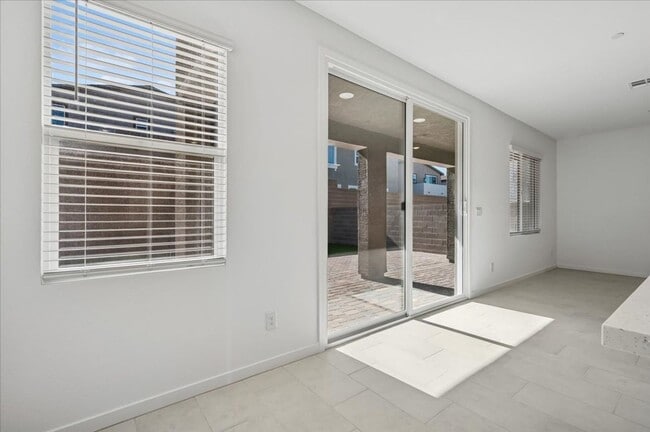 Building Photo - Beautiful New Home in Black Mountain Planned Community
