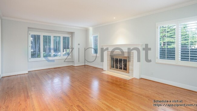 Building Photo - 16000 Greenwood Rd